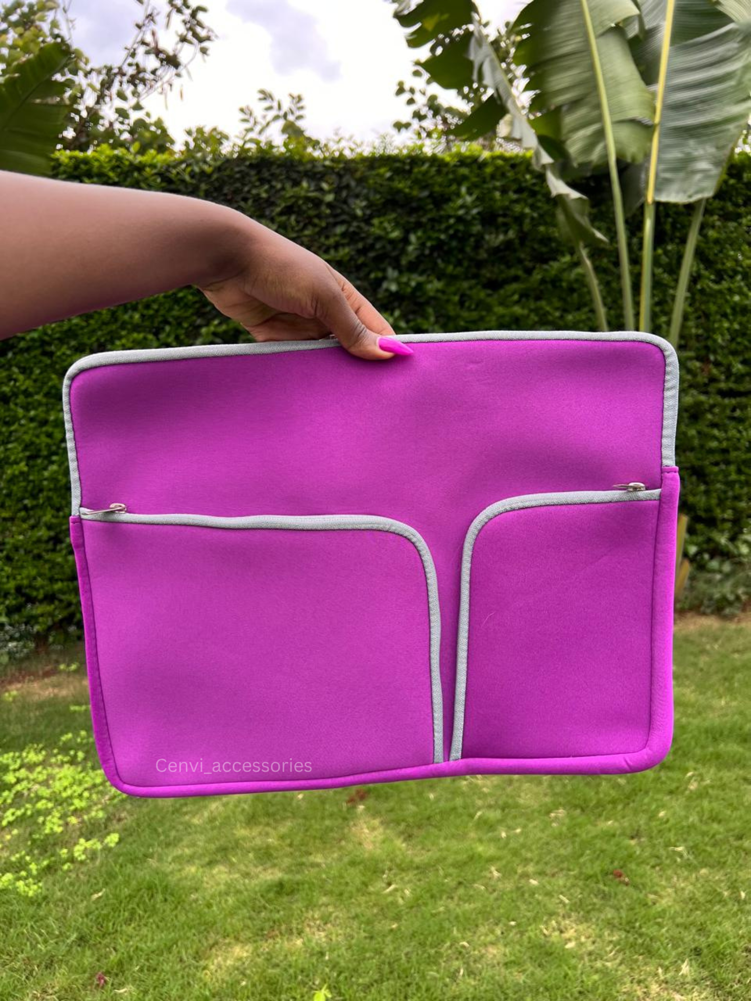 15.6" Twin Zip laptop sleeve