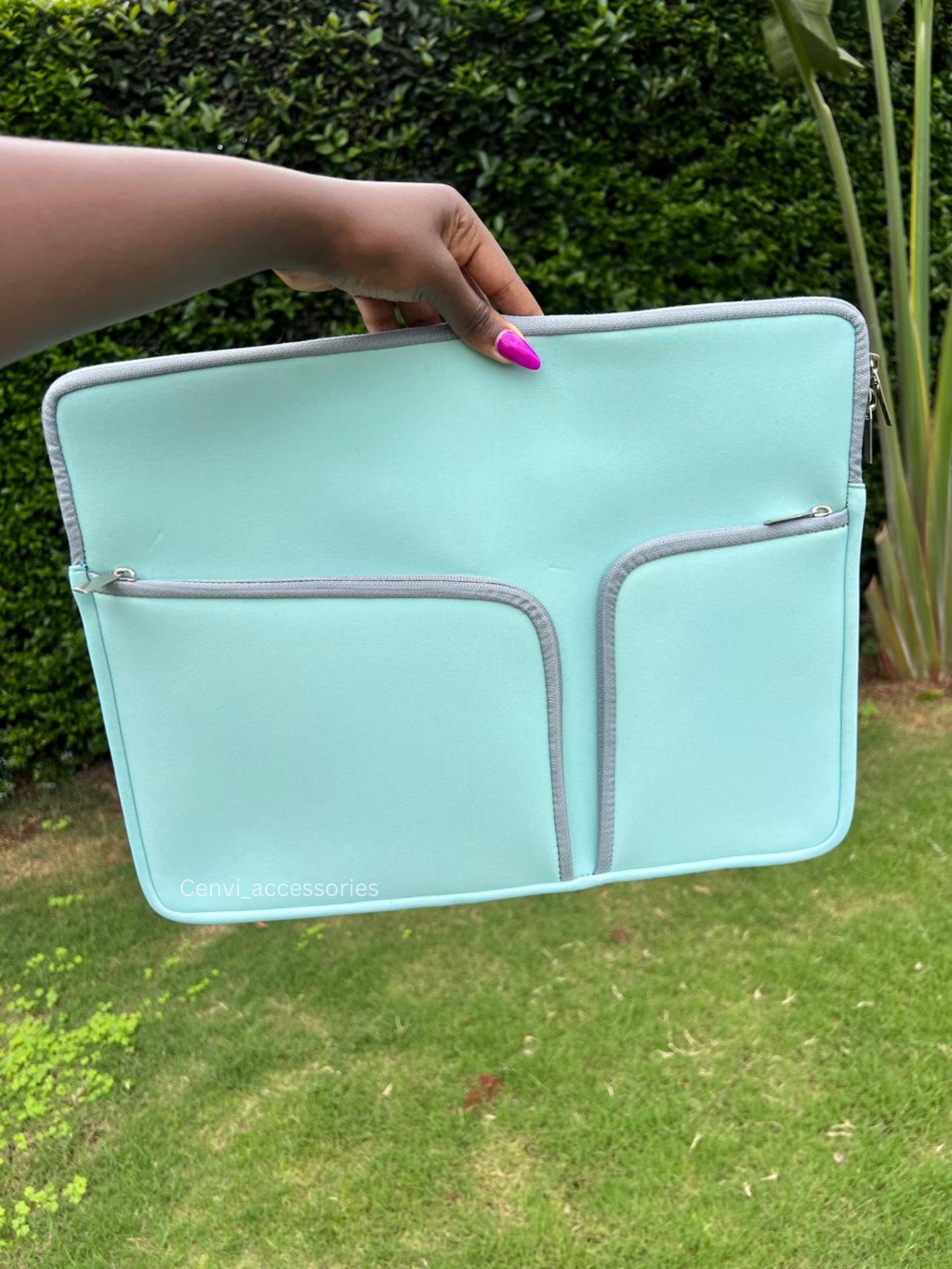 15.6" Twin Zip laptop sleeve