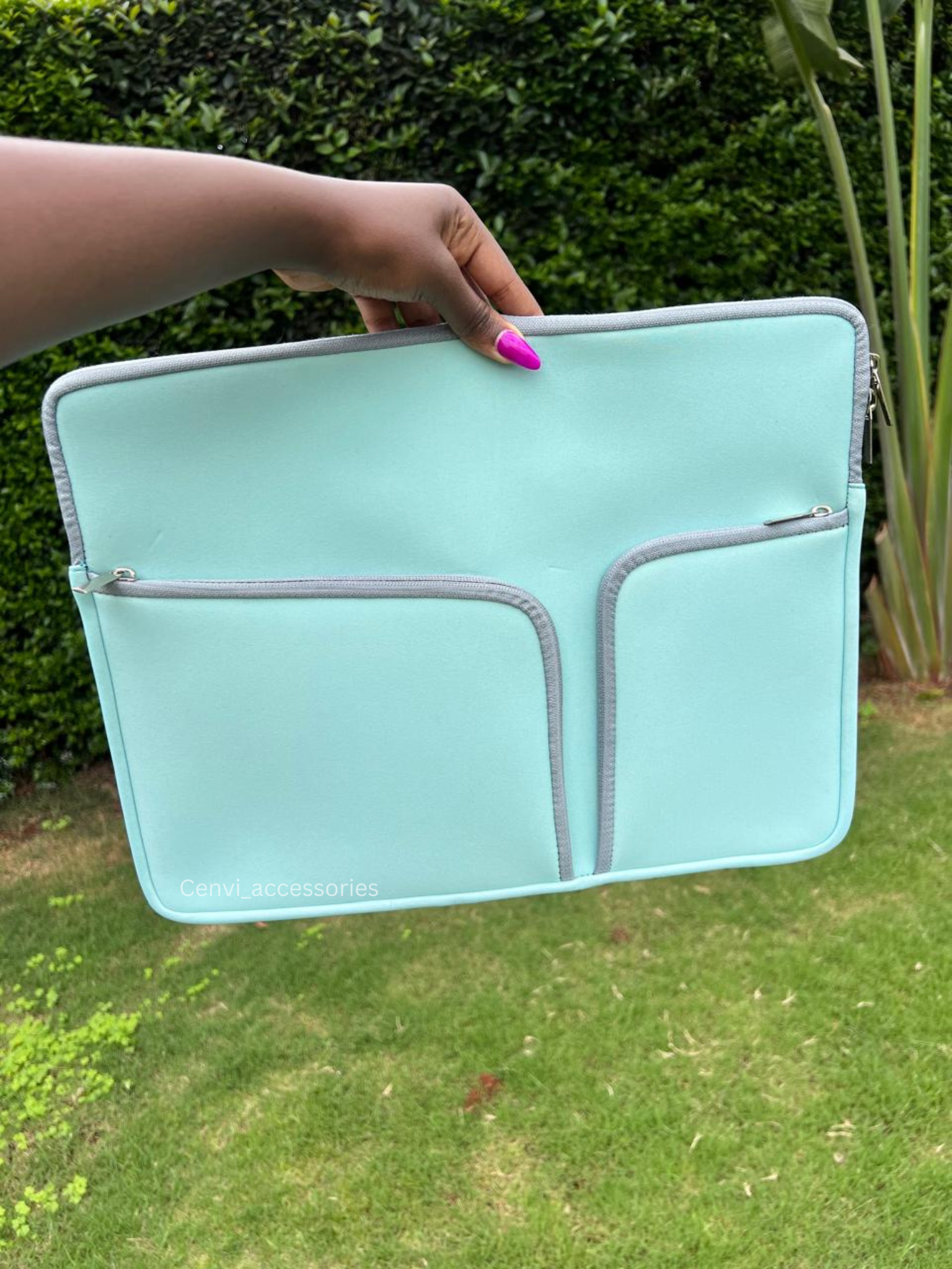 15.6" Twin Zip laptop sleeve